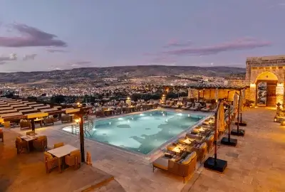 Kayakapi Premium Caves Ürgüp – tarihi mağara otel